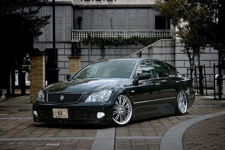 2004 Toyota Crown GRS182