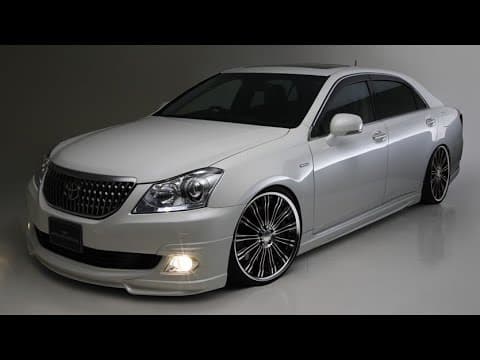 2008 Toyota Crown URS206