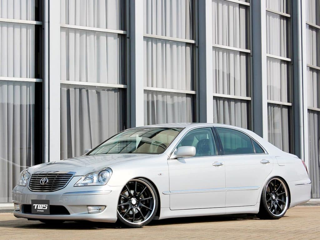 2004 Toyota Crown UZS186