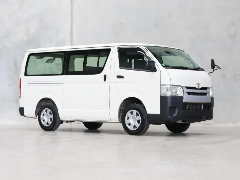 2004 Toyota Hiace TRH200